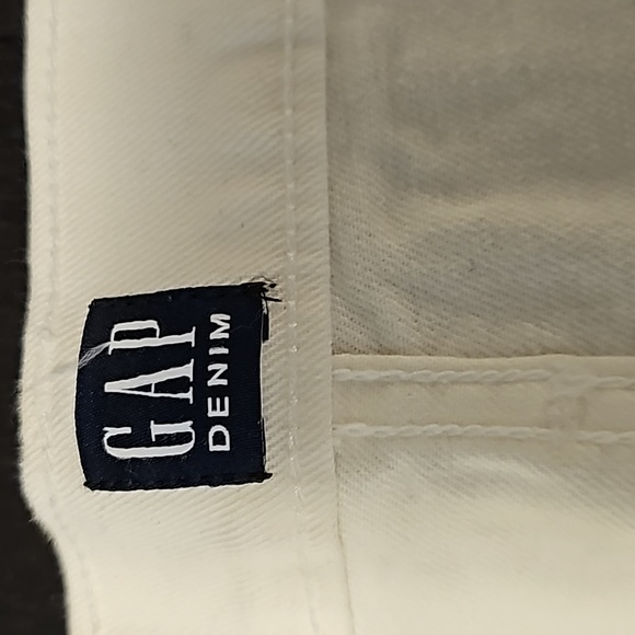 GAP White Denim Short - Picture 2 of 7